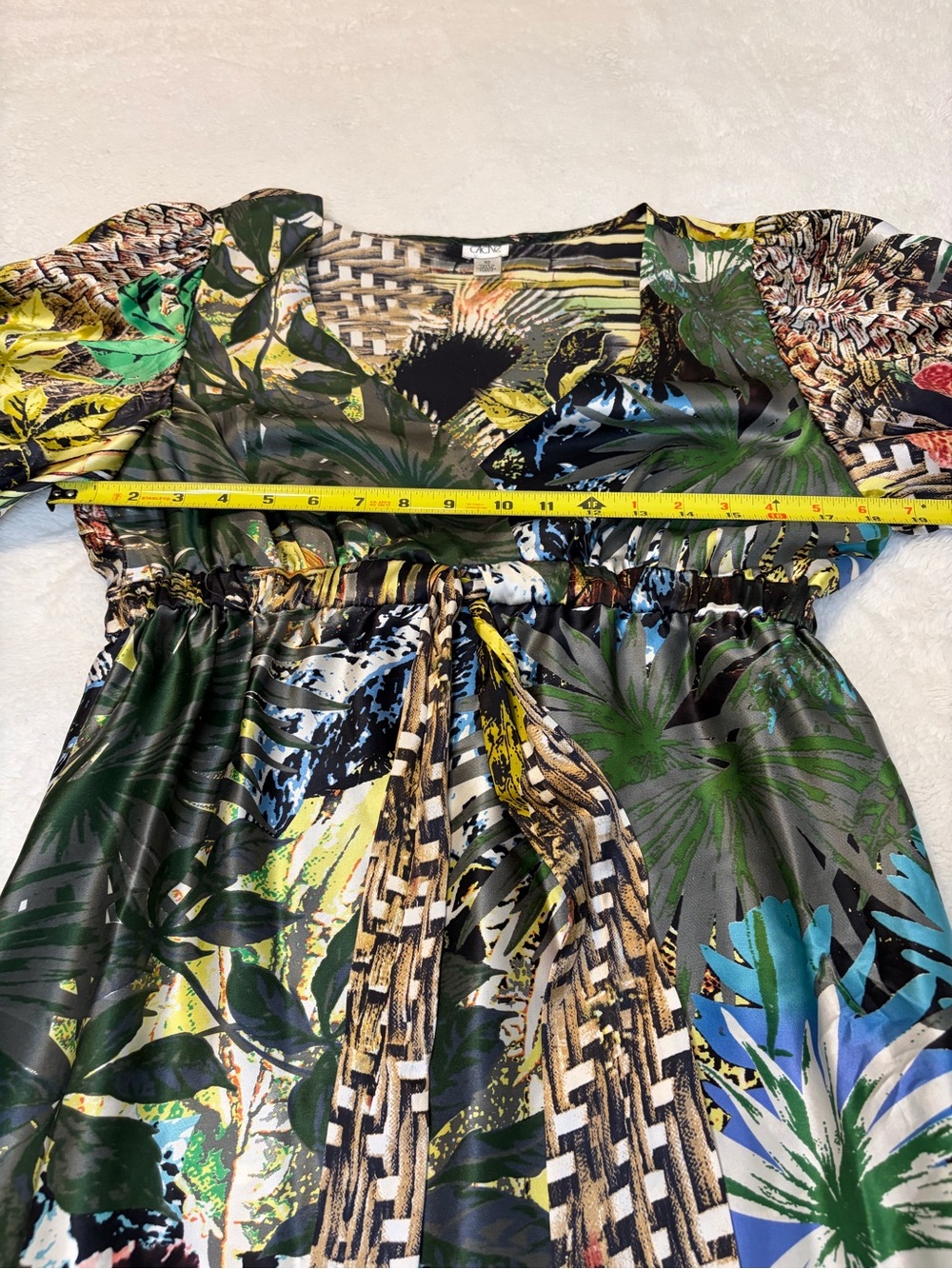 Cache 100% Silk Tropical Print Long-Sleeve V-Neck Dress in Green and Multicolor - Picture 5 of 7